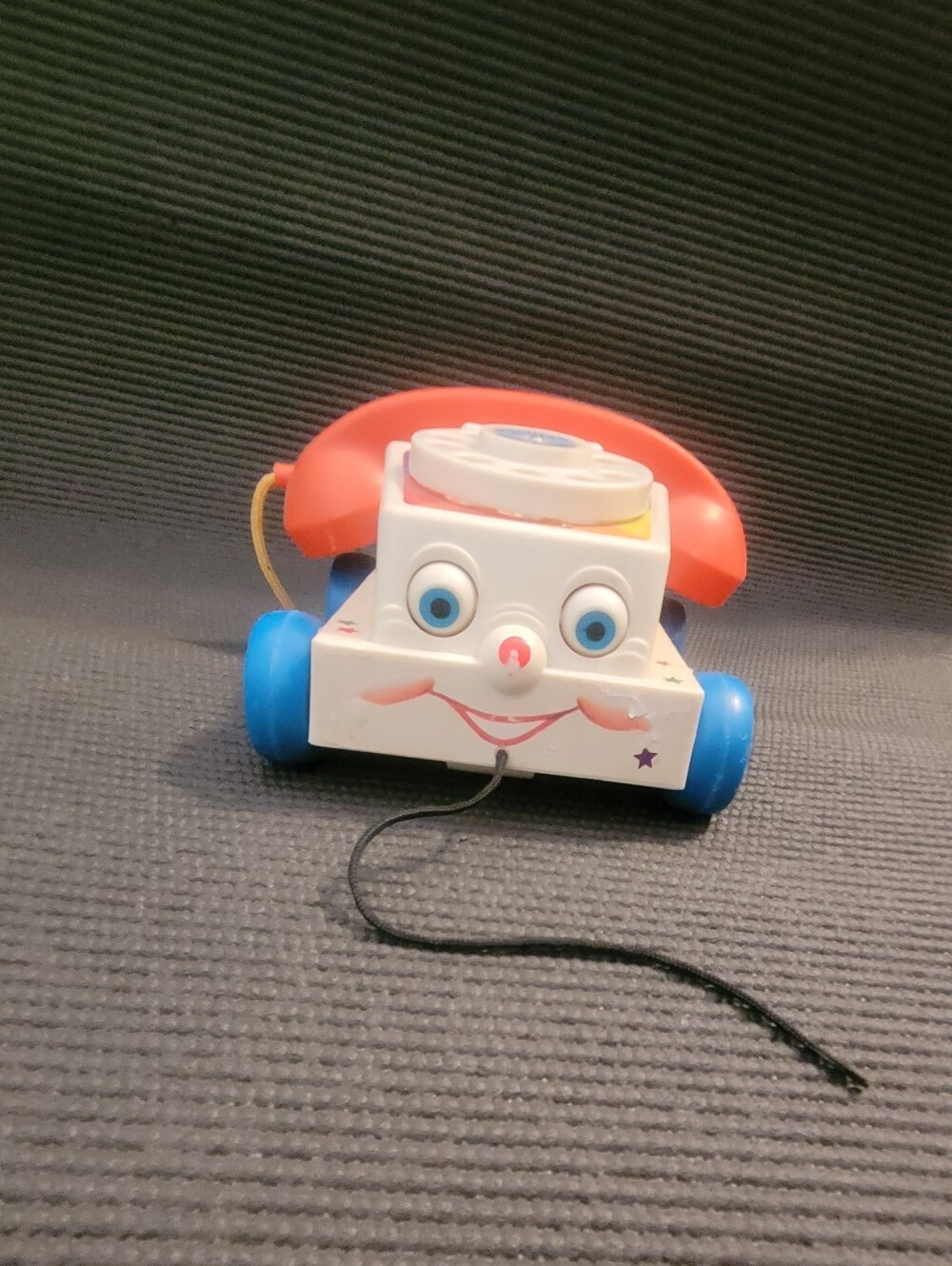 Vintage 2005 Fisher Price Chatter Telephone Retro Pull Toy